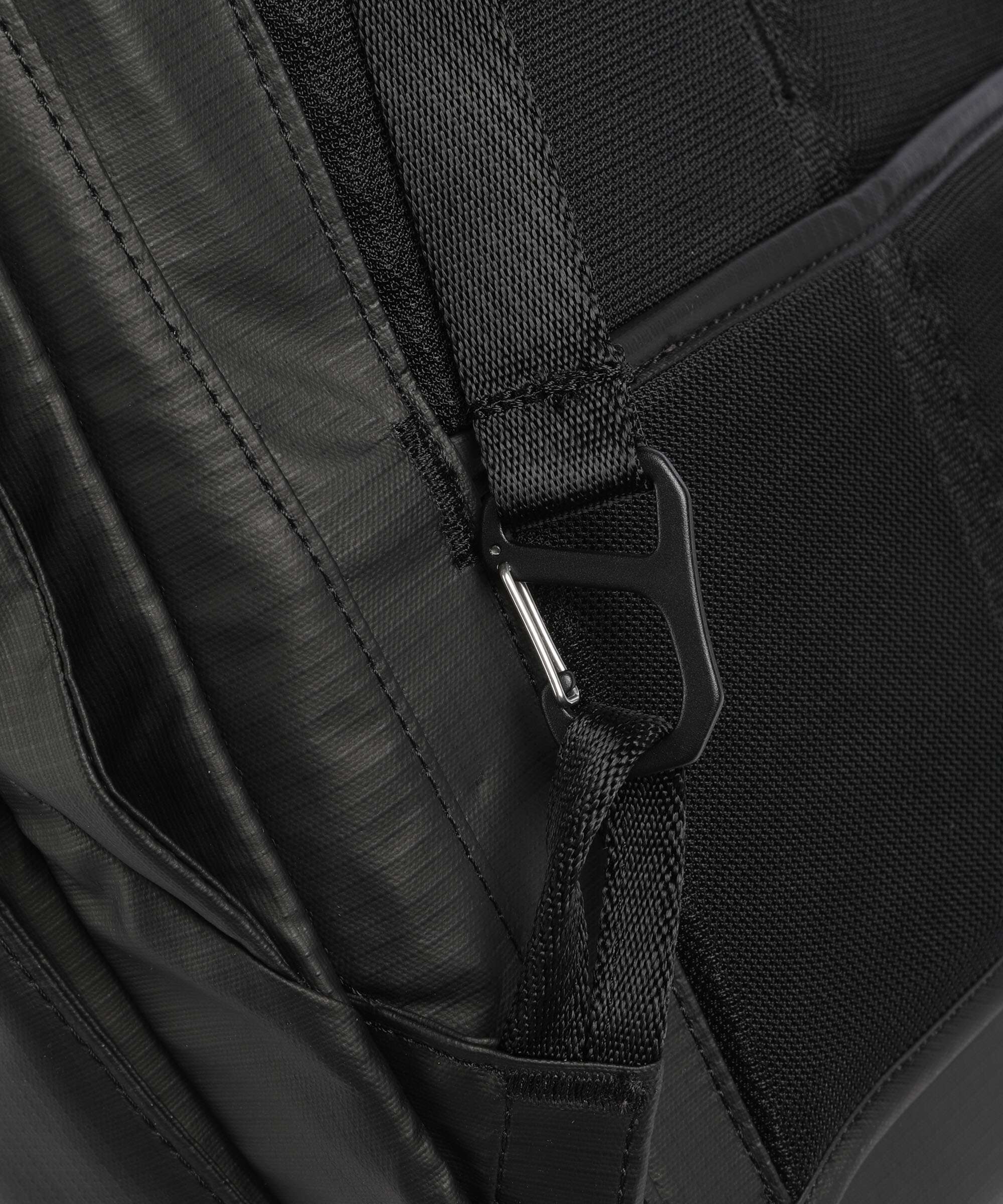 Thule Tact 16 Backpack black