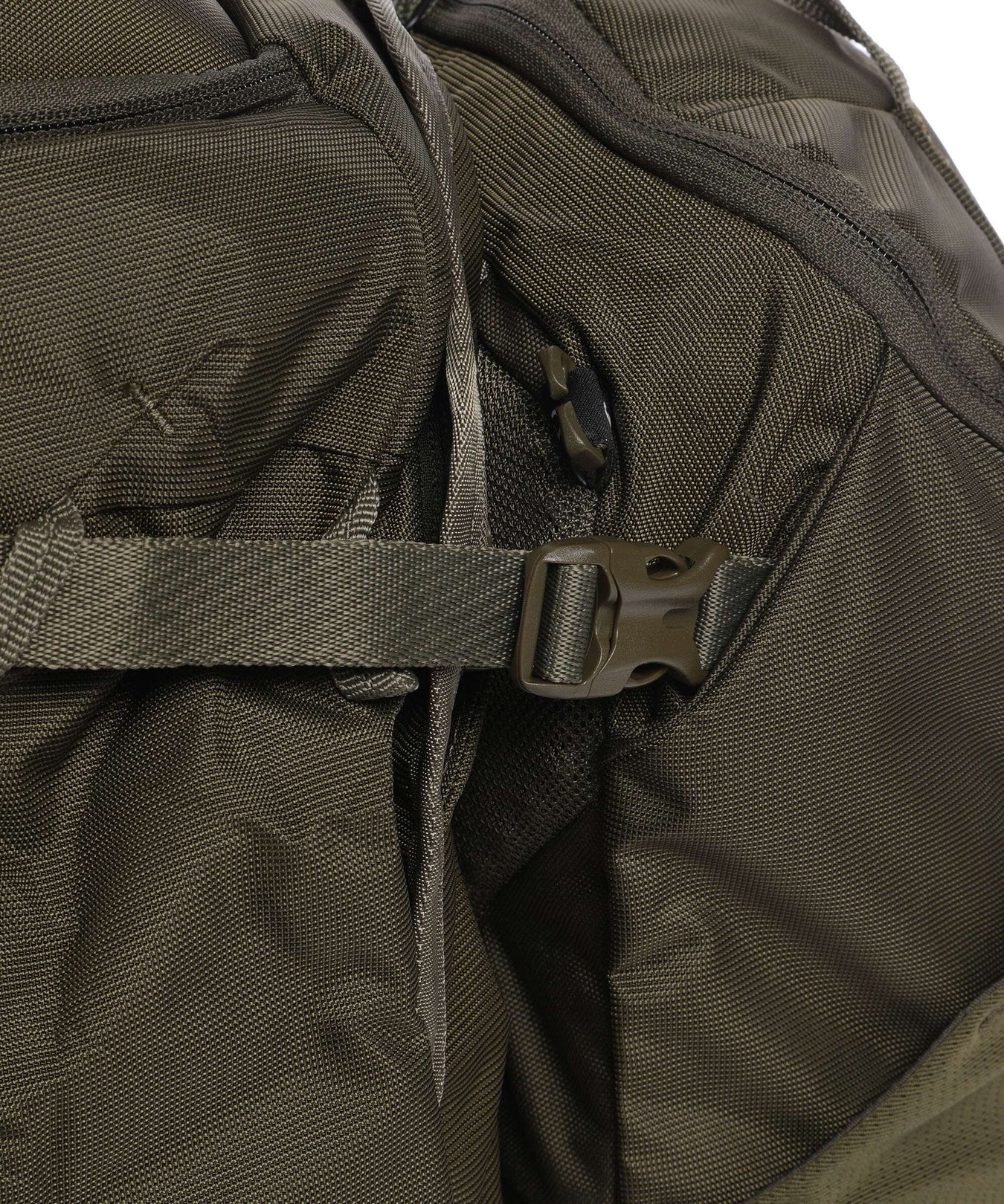 Thule Landmark 60 Travel backpack deep khaki