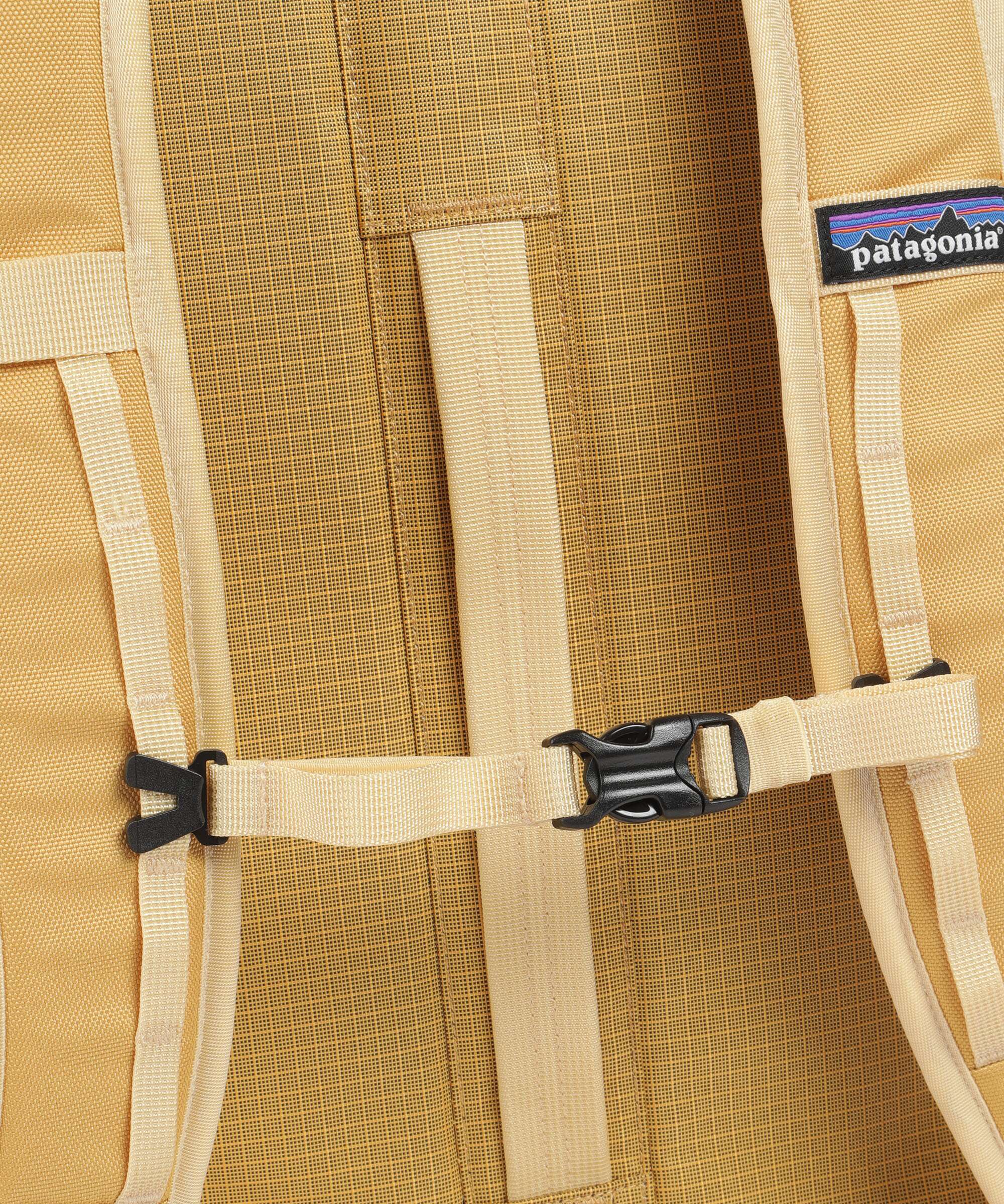 Patagonia Black Hole MLC Travel backpack pufferfish gold