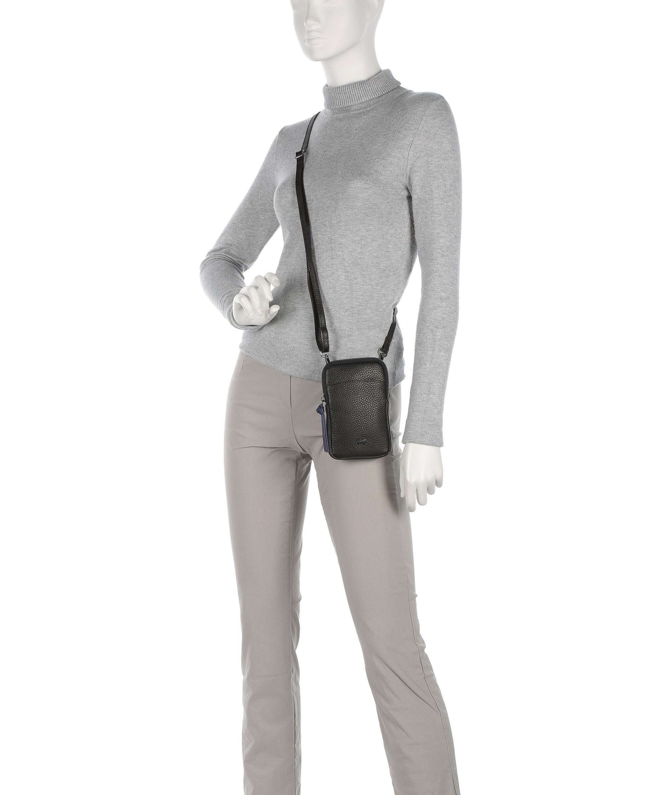 Braun Büffel Novara Phone bag choco