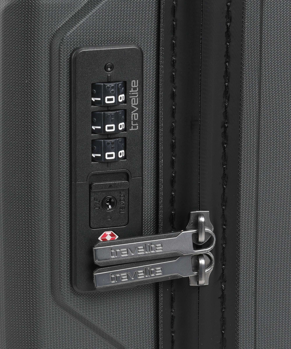 Travelite Elvaa S Spinner (4 wheels) schwarz