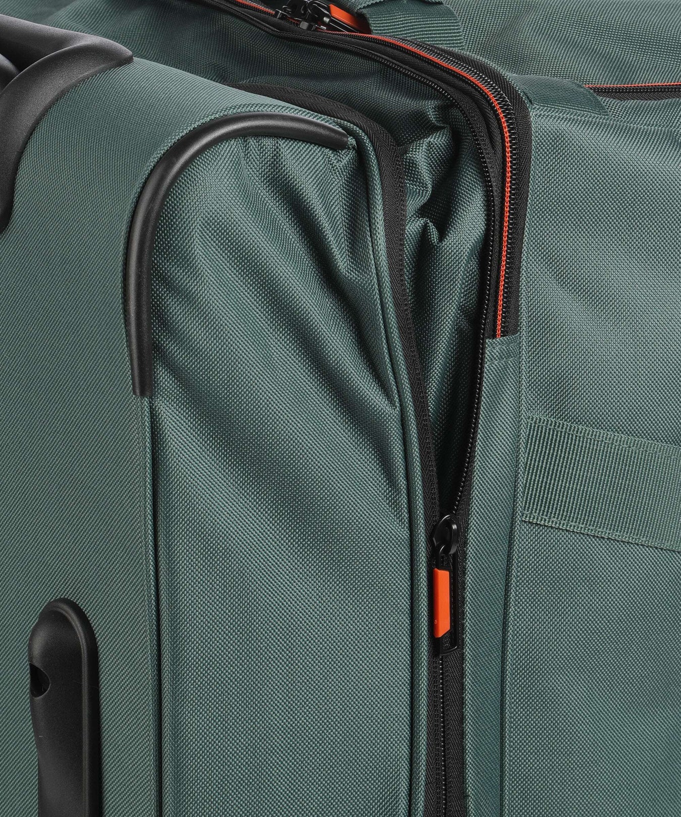 Travelite Basics Exp Travel bag with wheels grün