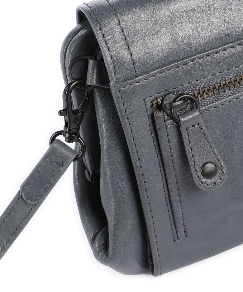 Aunts & Uncles Grandma's Luxury Club Mrs. Whoopie Pie Crossbody bag wind