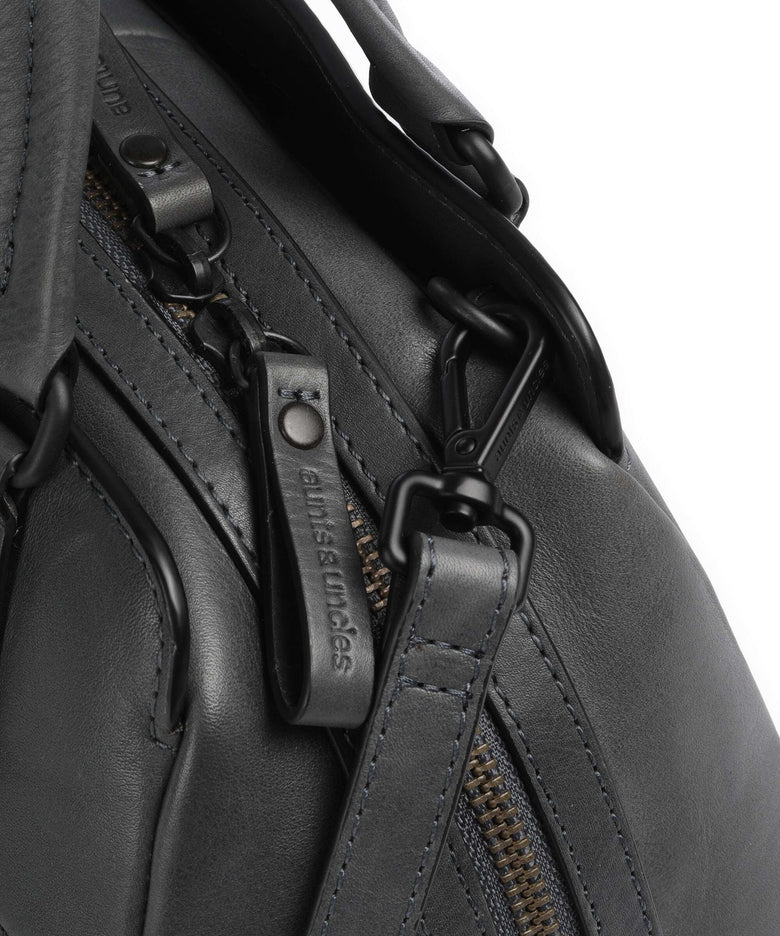 Aunts & Uncles Grandma's Luxury Club Mrs. Peanut Brittle Handbag wind