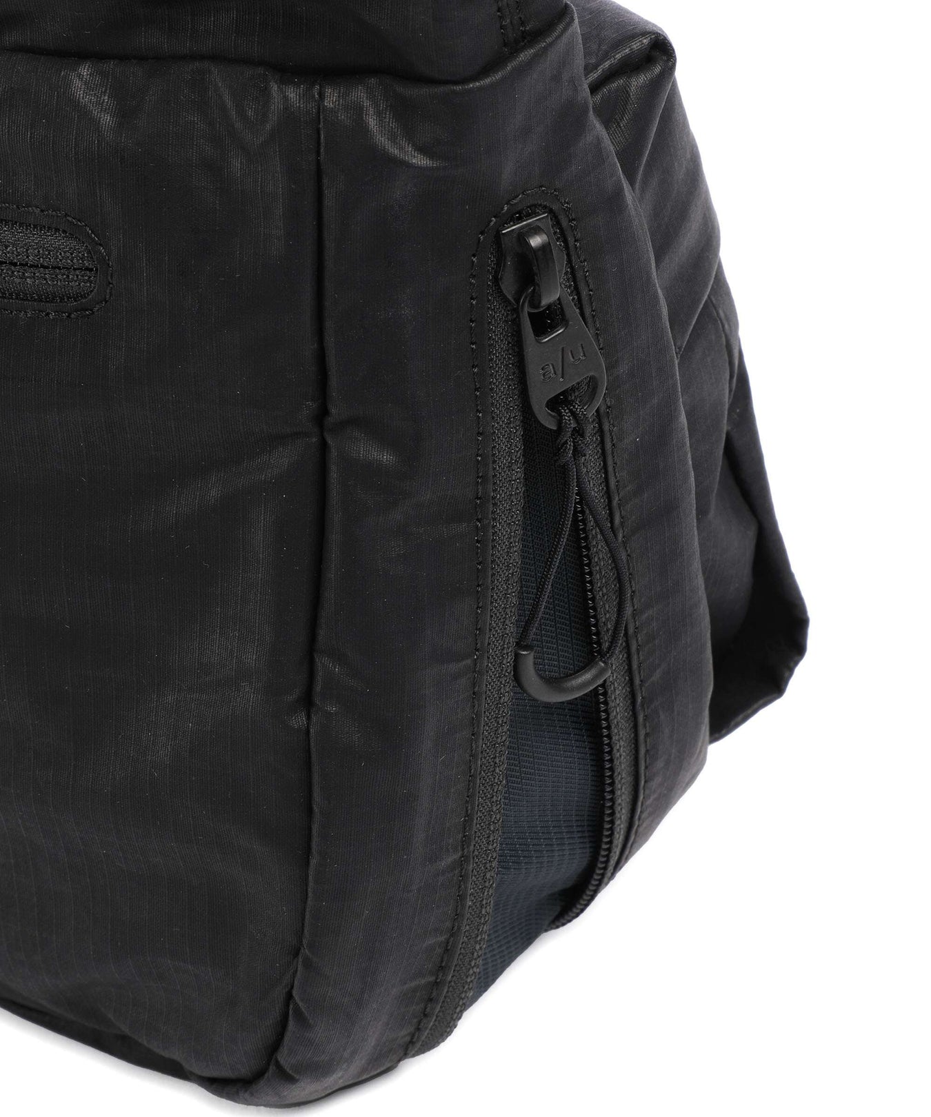 Aunts & Uncles Japan Lite Mogami Crossbody bag black