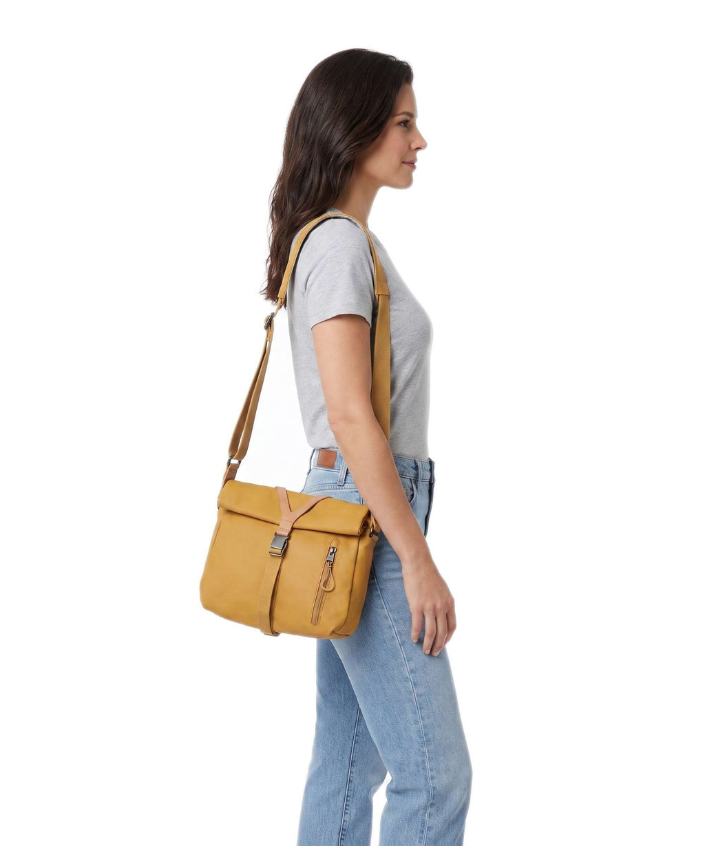 Aunts & Uncles Japan RE Seki Crossbody bag honey