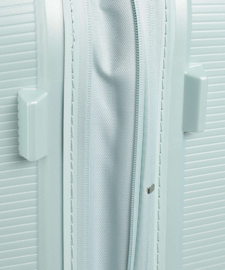 American Tourister Starvibe Spinner (4 wheels) metallic surf blue