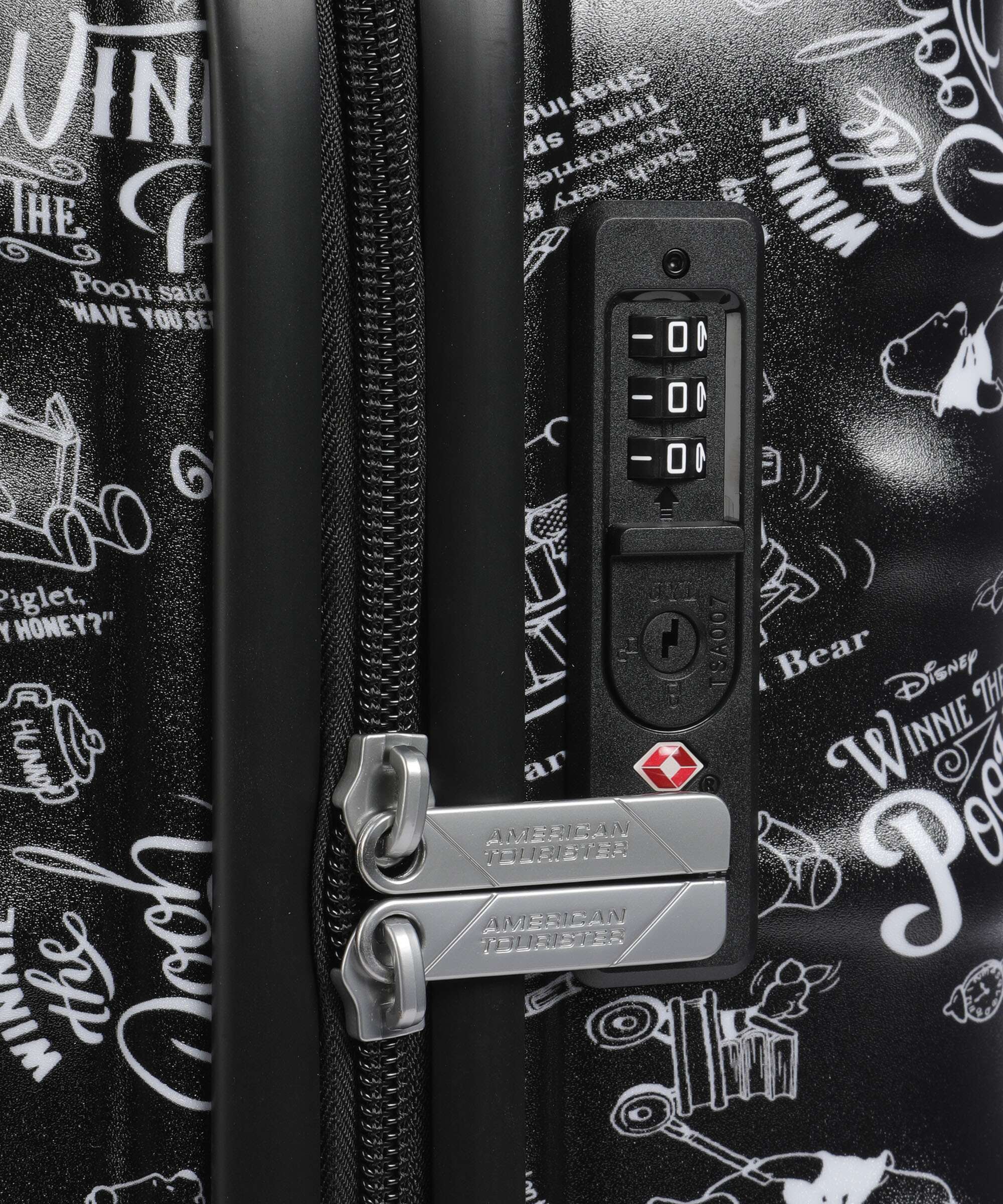 American Tourister Wavebreaker Disney Spinner (4 wheels) winnie the pooh