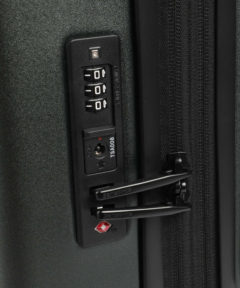 Samsonite Fyrm Spinner (4 wheels) deep green