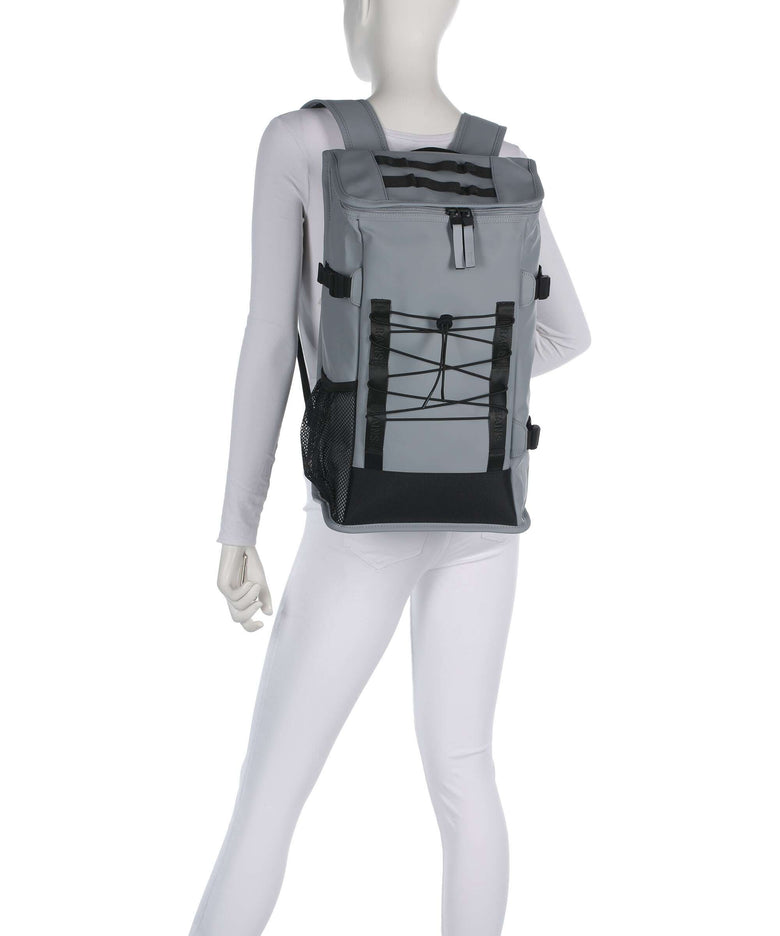 Rains Trail Mountaineer Backpack pool