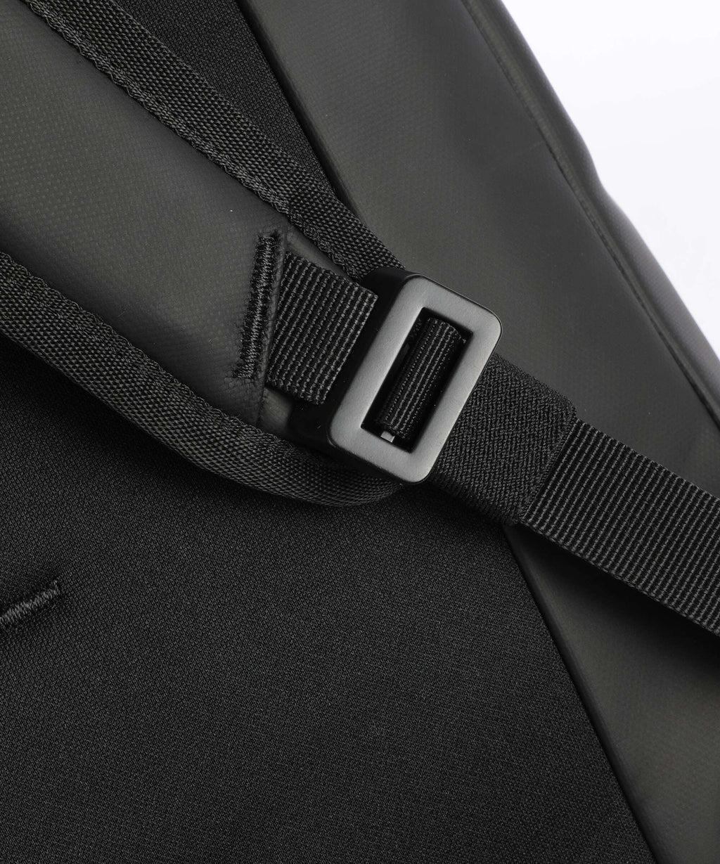 Db Hugger 20 Backpack black out