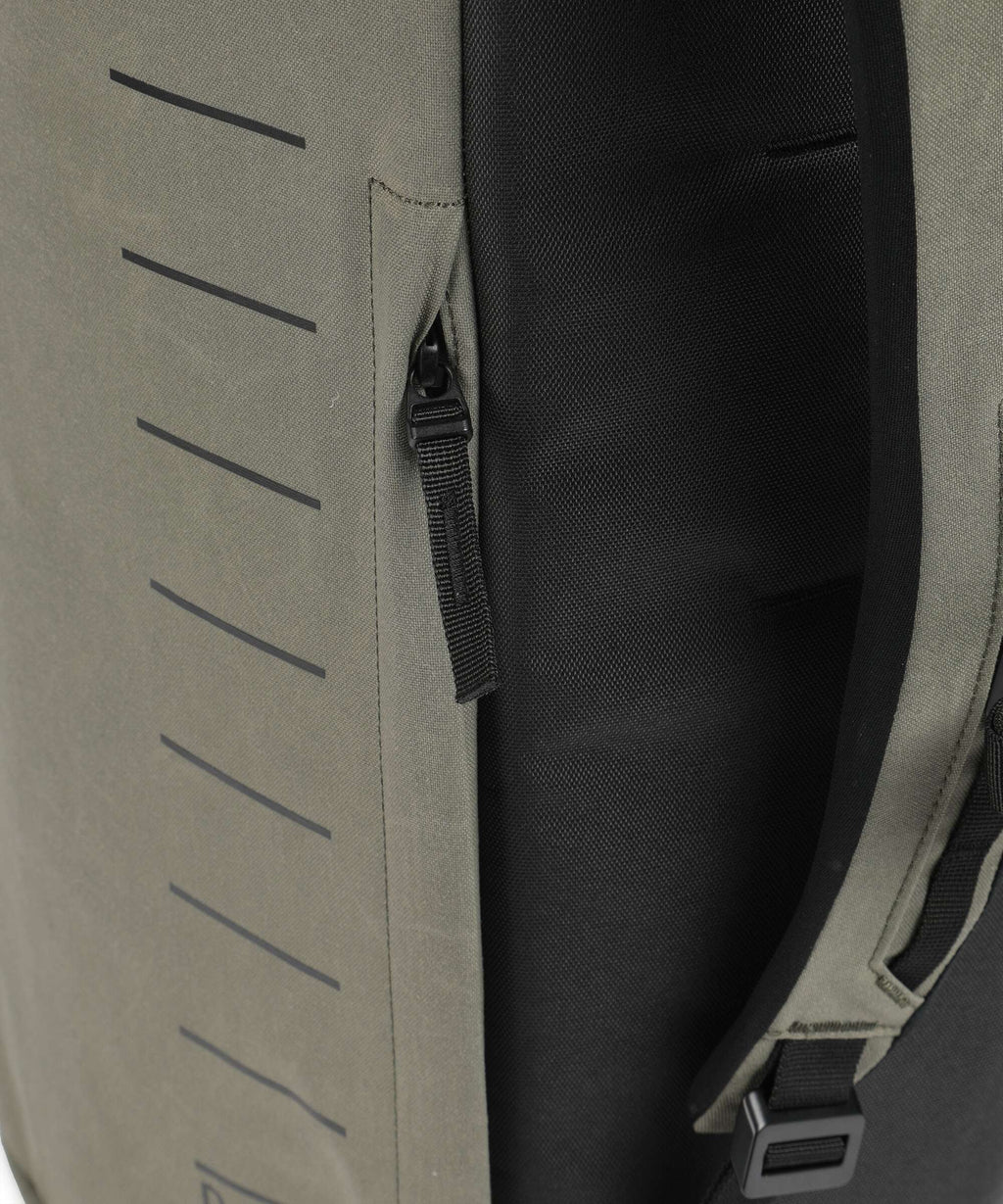 Db Roamer 90 Travel backpack forest green