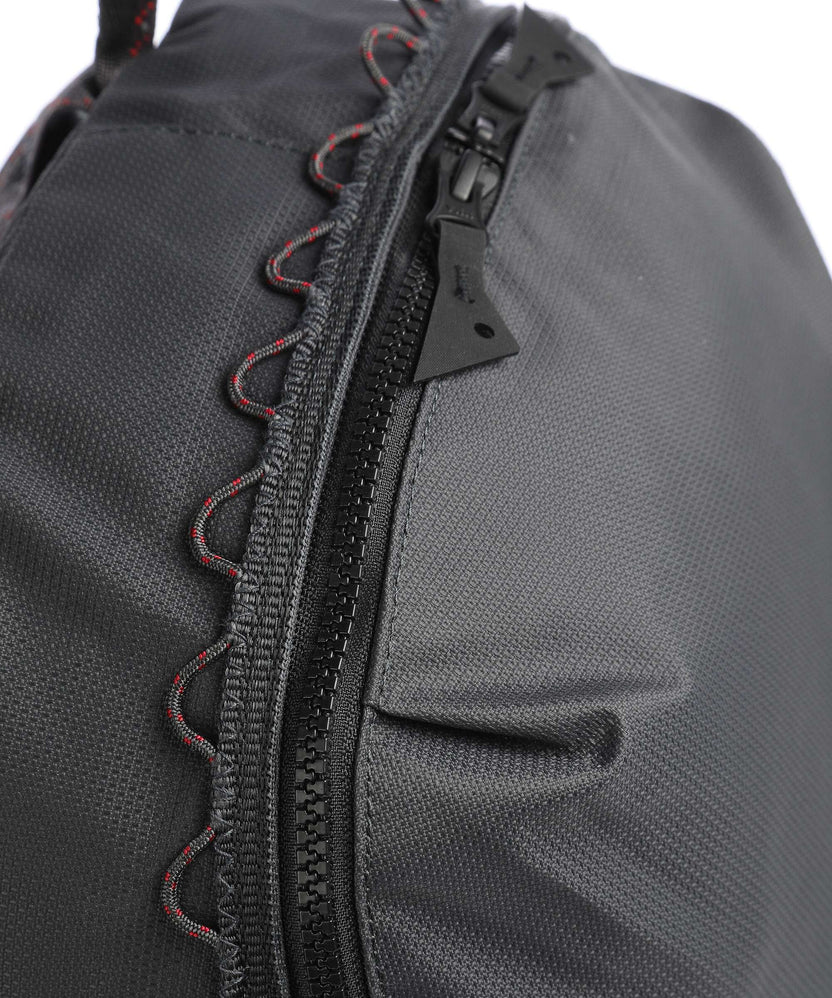 Klättermusen Wunja 21L Backpack raven