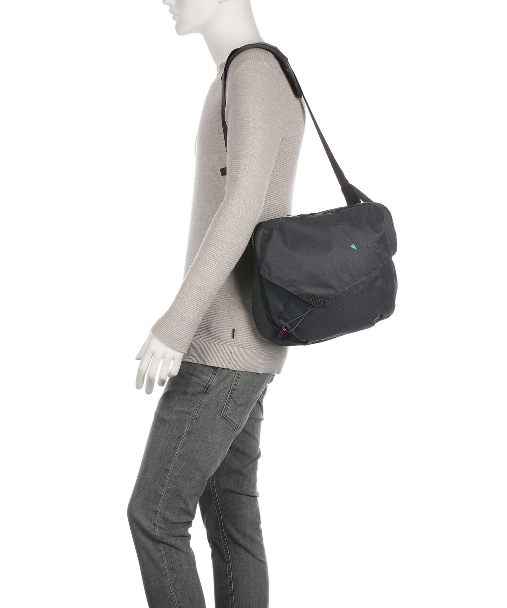 Klättermusen Gaut Messenger bag raven