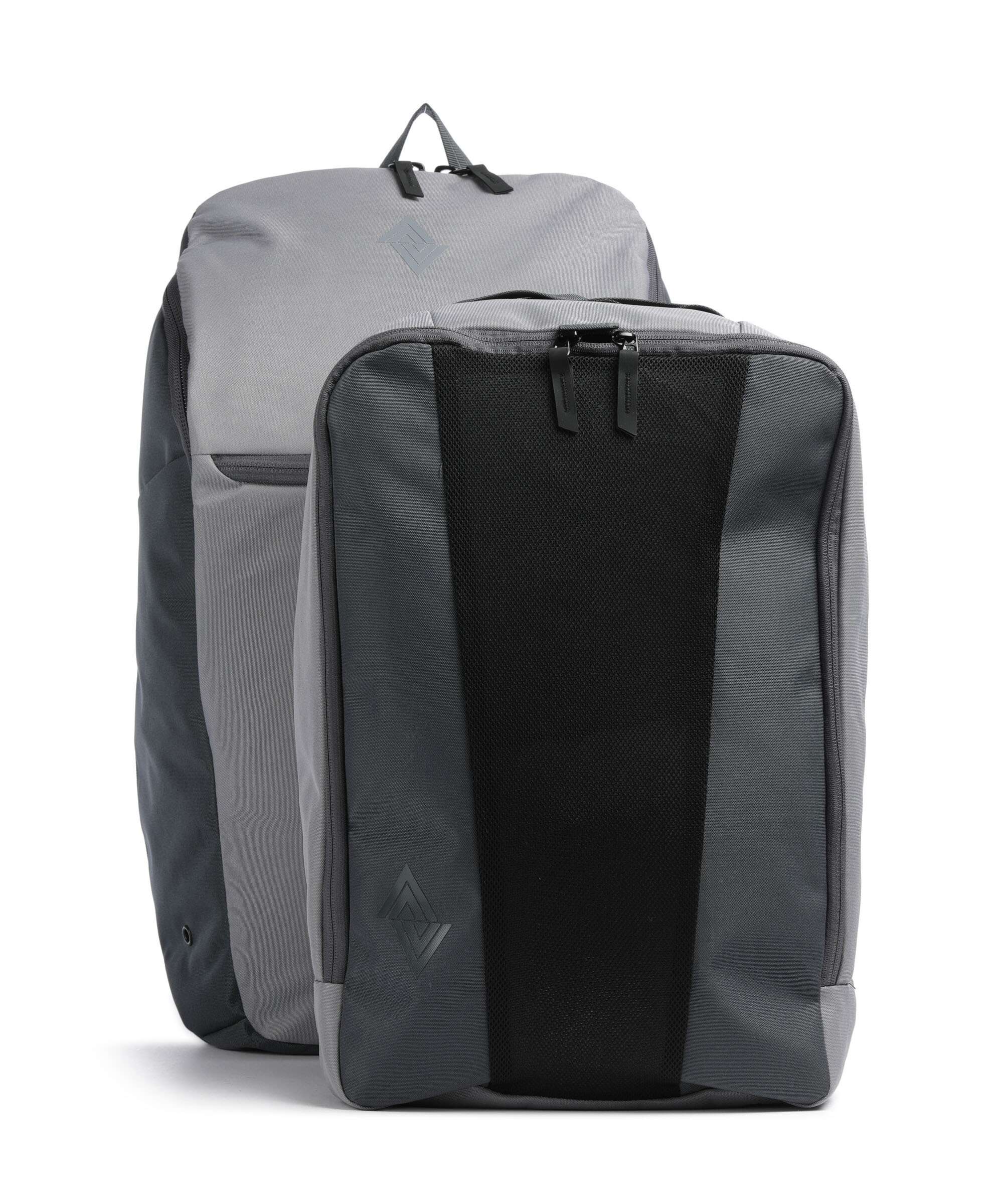 Nitro Nikuro Traveler 32 Travel backpack graphite
