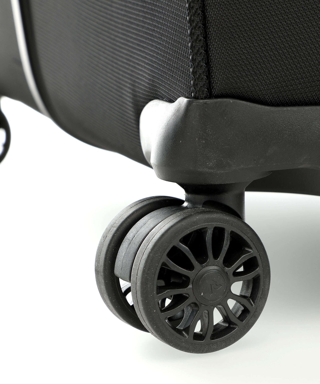 Roncato Joy Spinner (4 wheels) nero