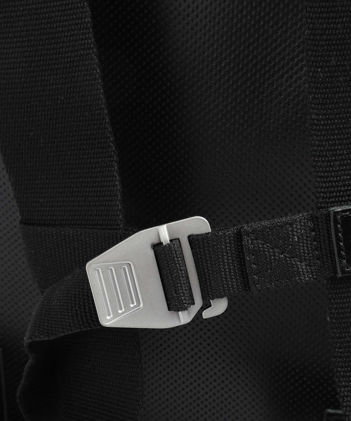 Brooks England Pickwick Reflective Leather Small Rolltop backpack black