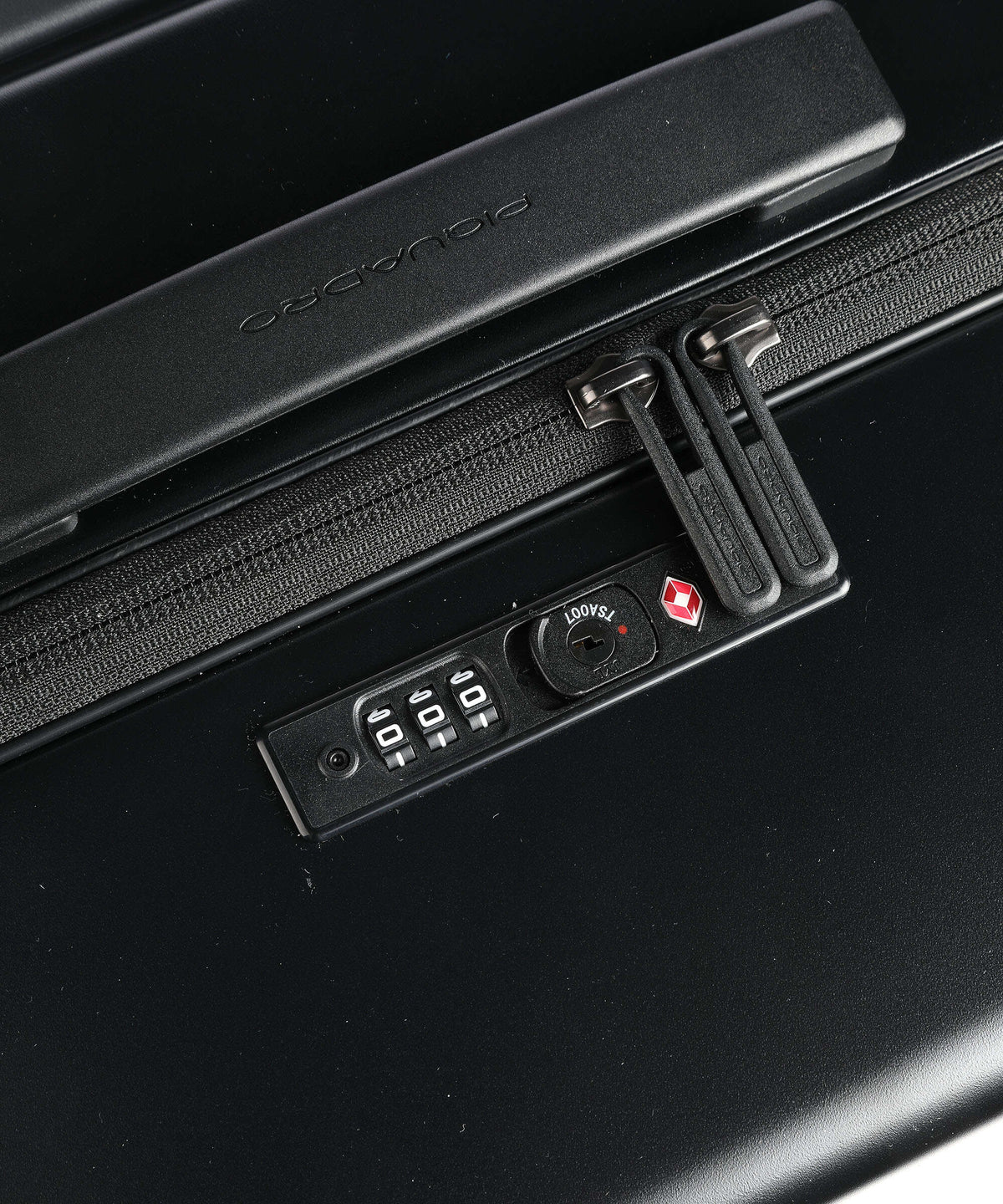 Piquadro PQ Light Spinner (4 wheels) matt black