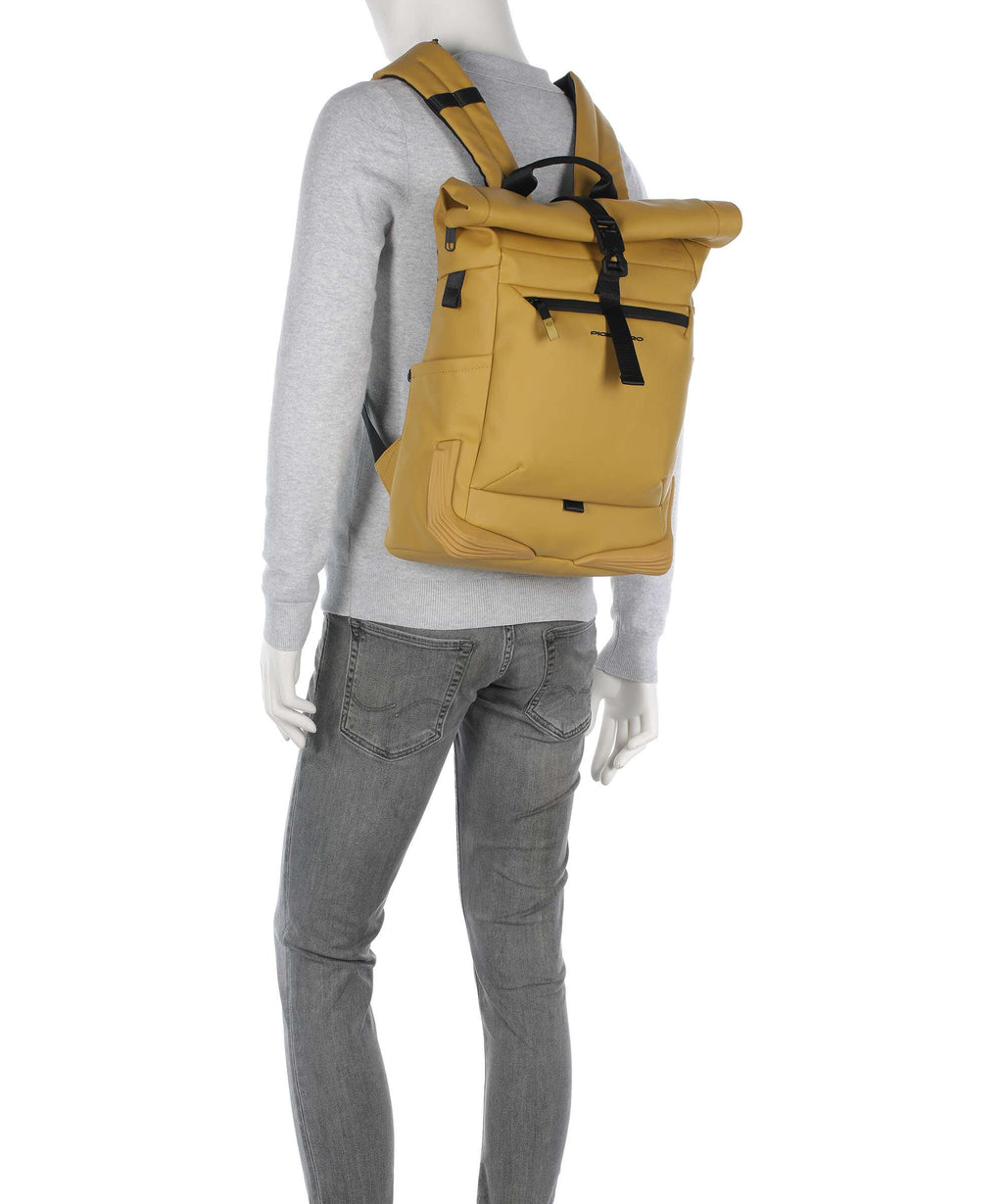 Piquadro Corner 2.0 2.0 Rolltop backpack ocra