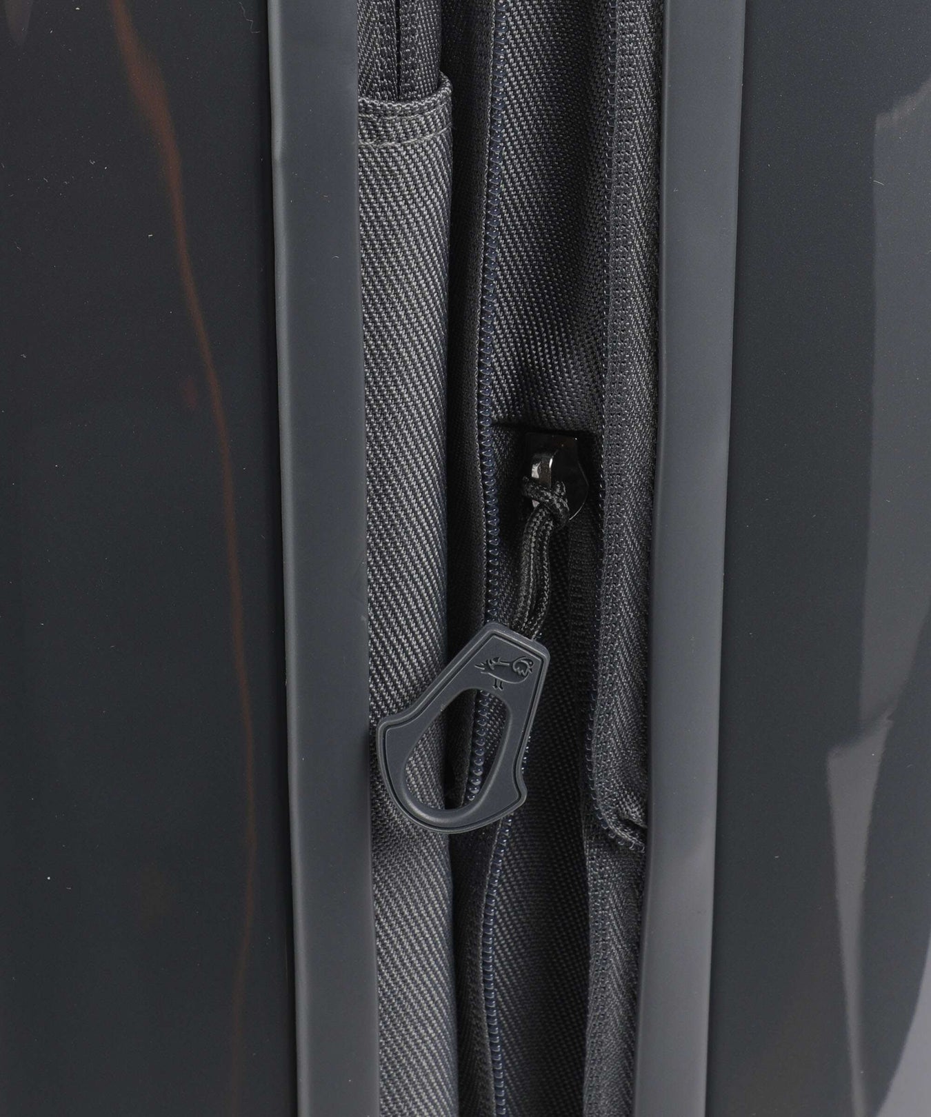 Mandarina Duck Logoduck+ Metal Spinner (4 wheels) anthracite