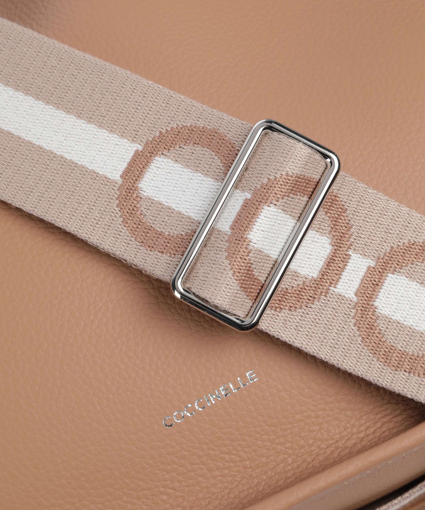 Coccinelle Raquel Bucket bag skin/gazpacho