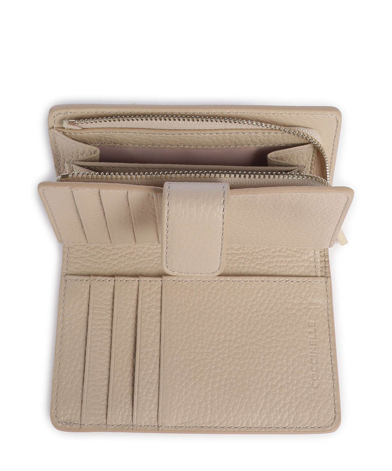 Coccinelle Metallic Soft Wallet sandshell