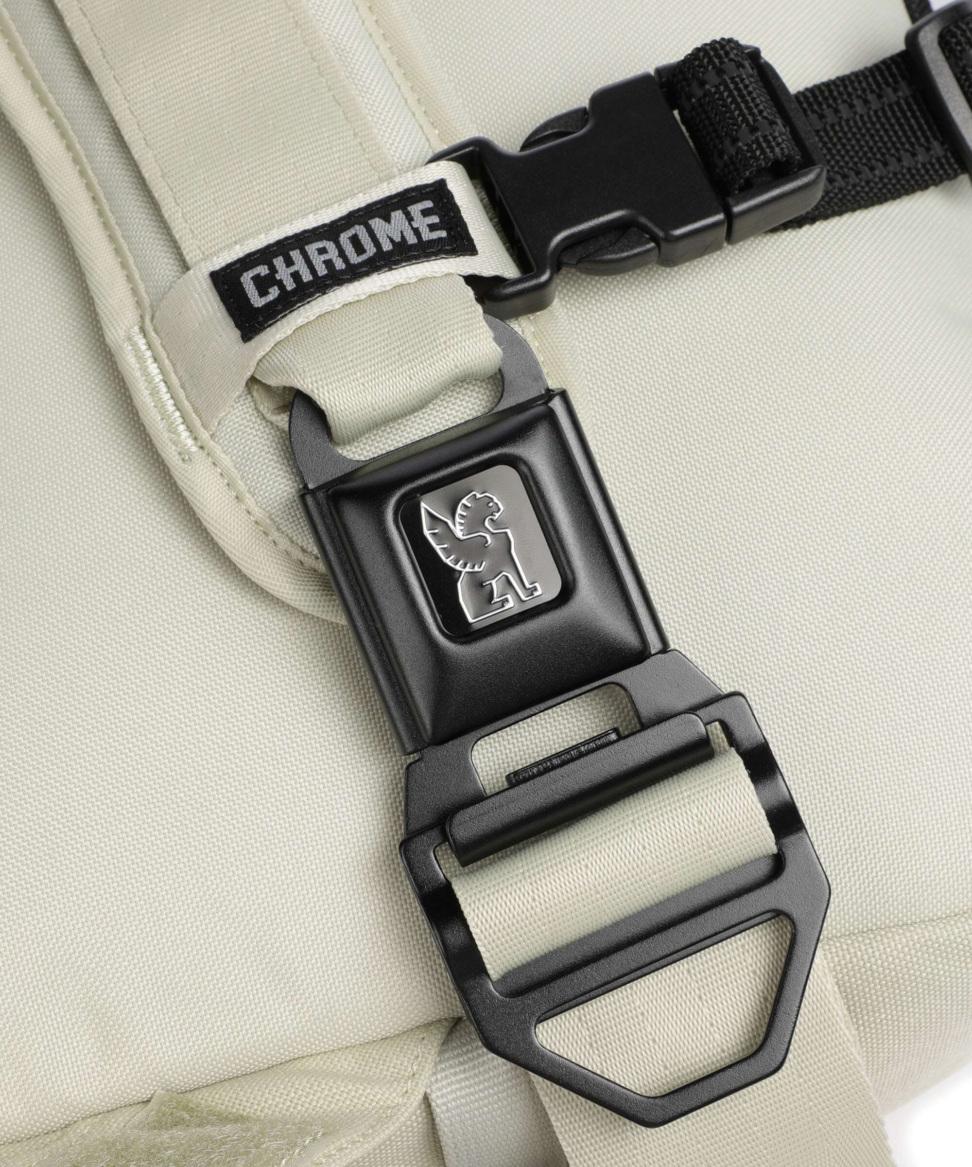 Chrome Kadet Max Crossbody bag sandstone