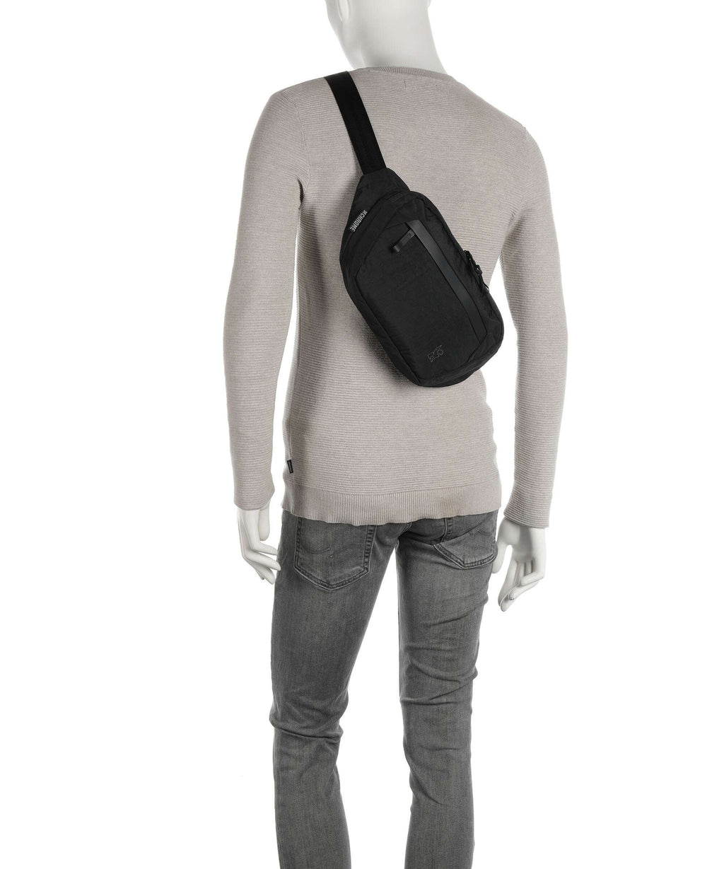 Chrome District Collection Sabin 6 Belt bag black