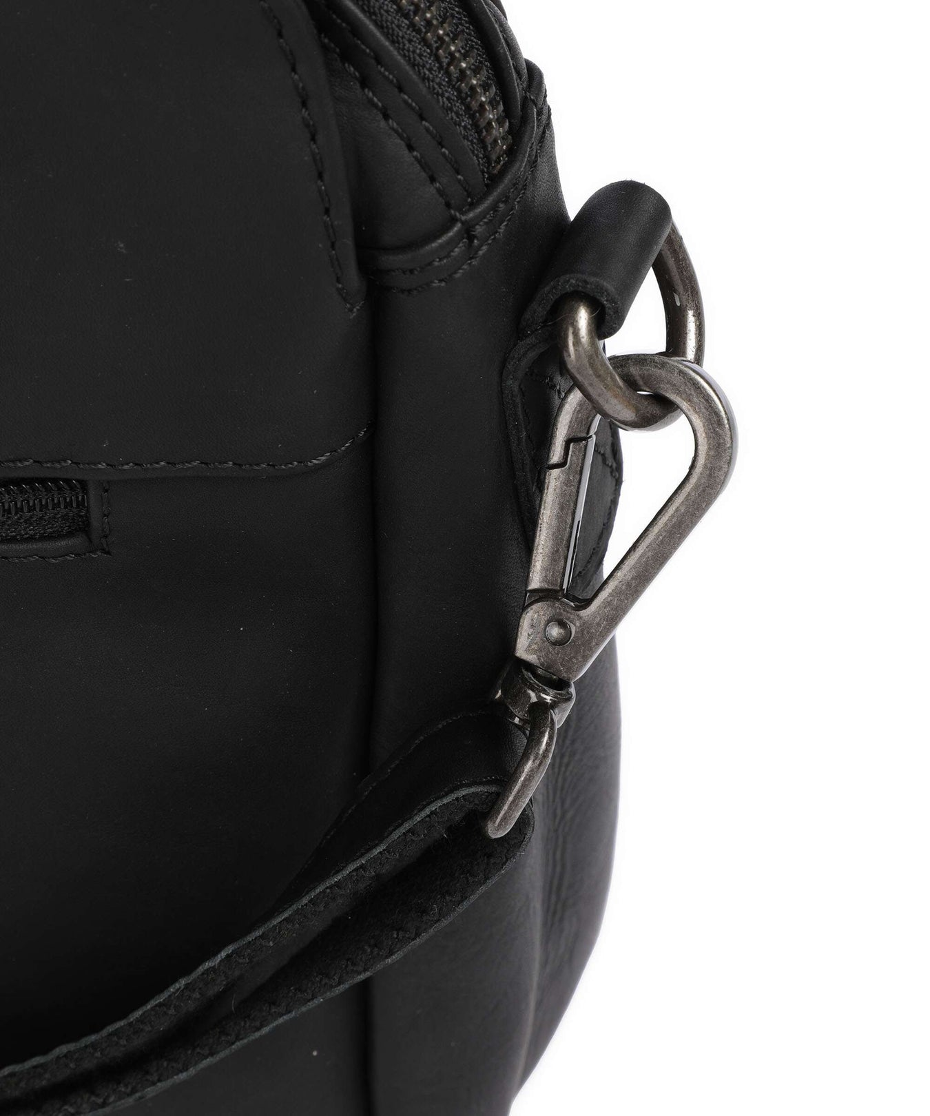 The Chesterfield Brand Cow Wax Pull Up Porlezza Shoulder bag black