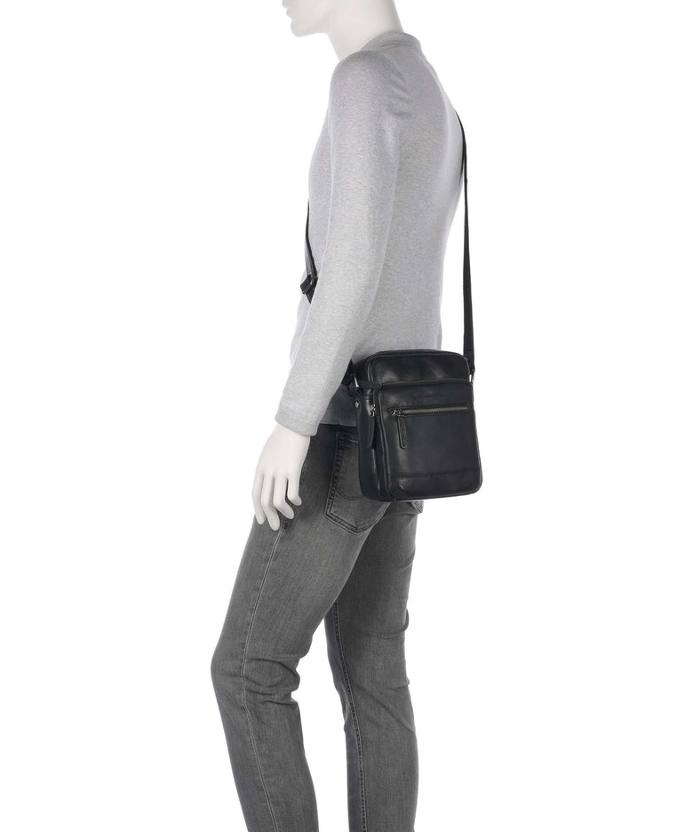 The Chesterfield Brand Novum Amantea Crossbody bag black