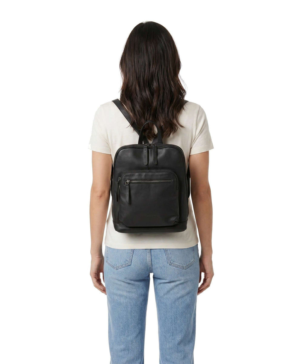 The Chesterfield Brand Wax Pull Up Cow Floran Backpack black