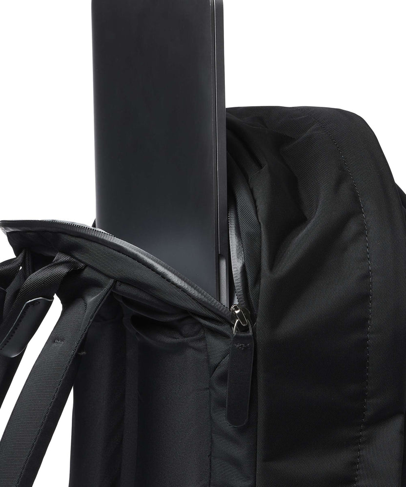 Bellroy Classic 24L Plus Backpack black