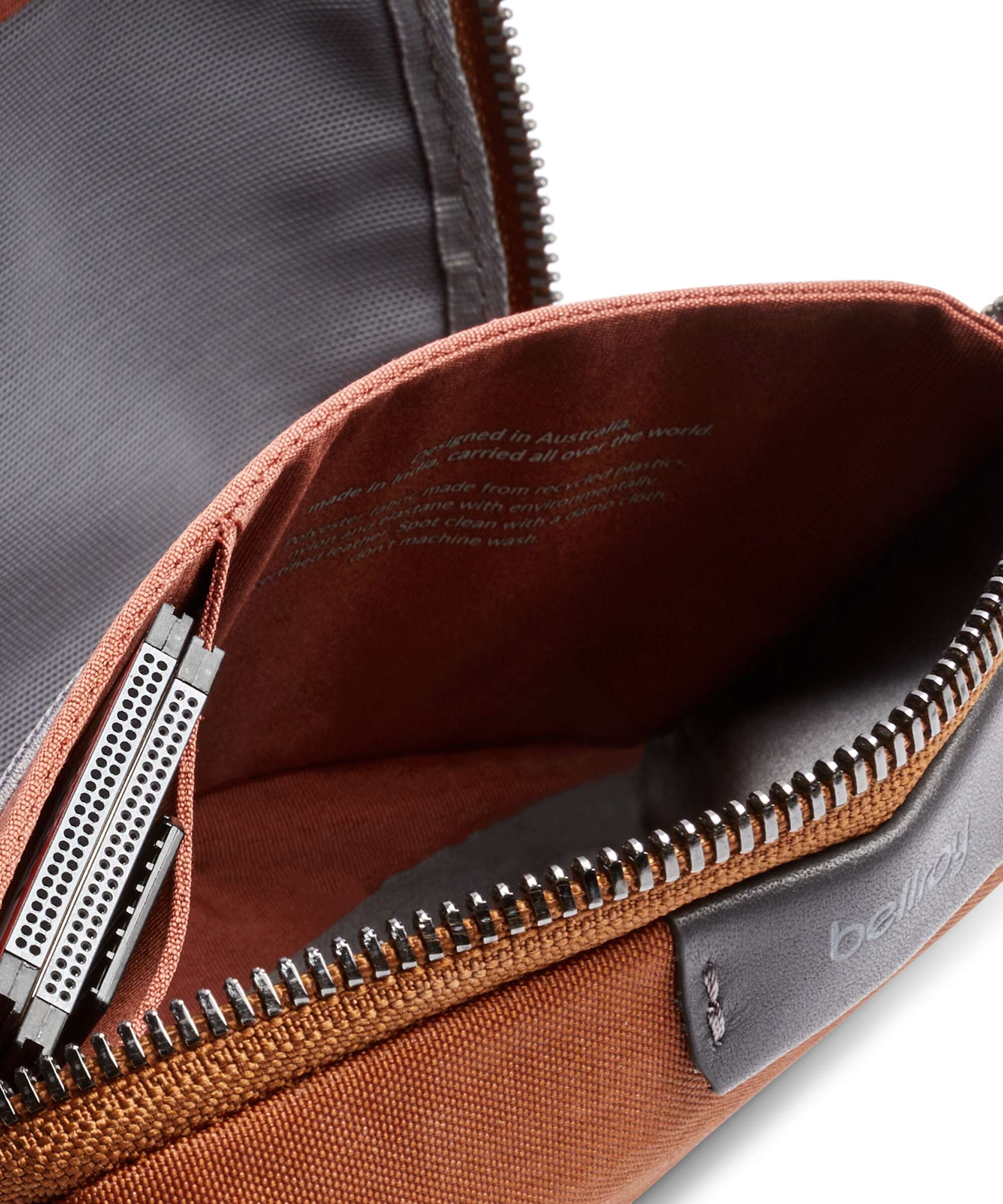 Bellroy Tech Compact Travel accessory bronze