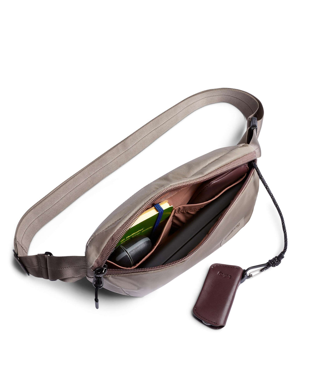 Bellroy Laneway 2L Fanny pack fawn