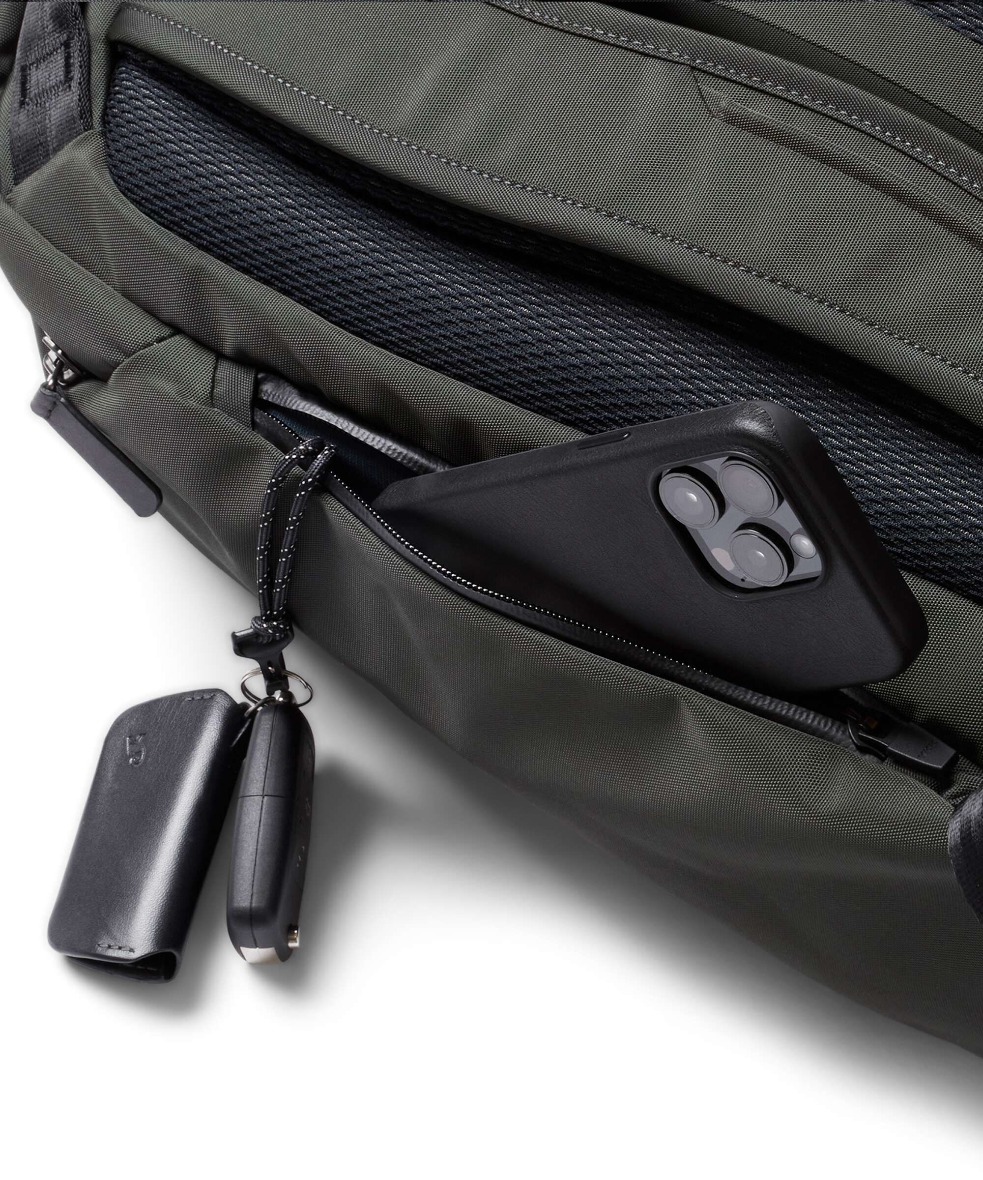 Bellroy Transit 22L Pro Backpack olive