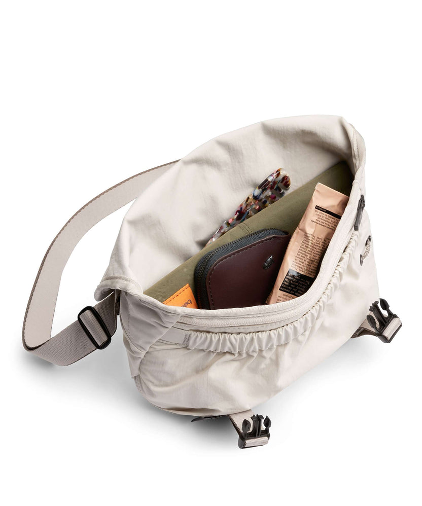 Bellroy Cinch 6L Mini Messenger bag oat