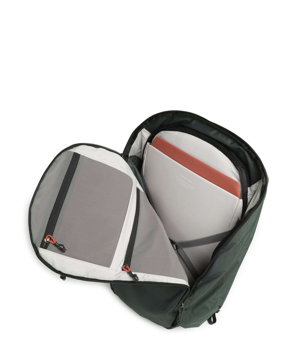 Bellroy Venture 26 Backpack deep ocean