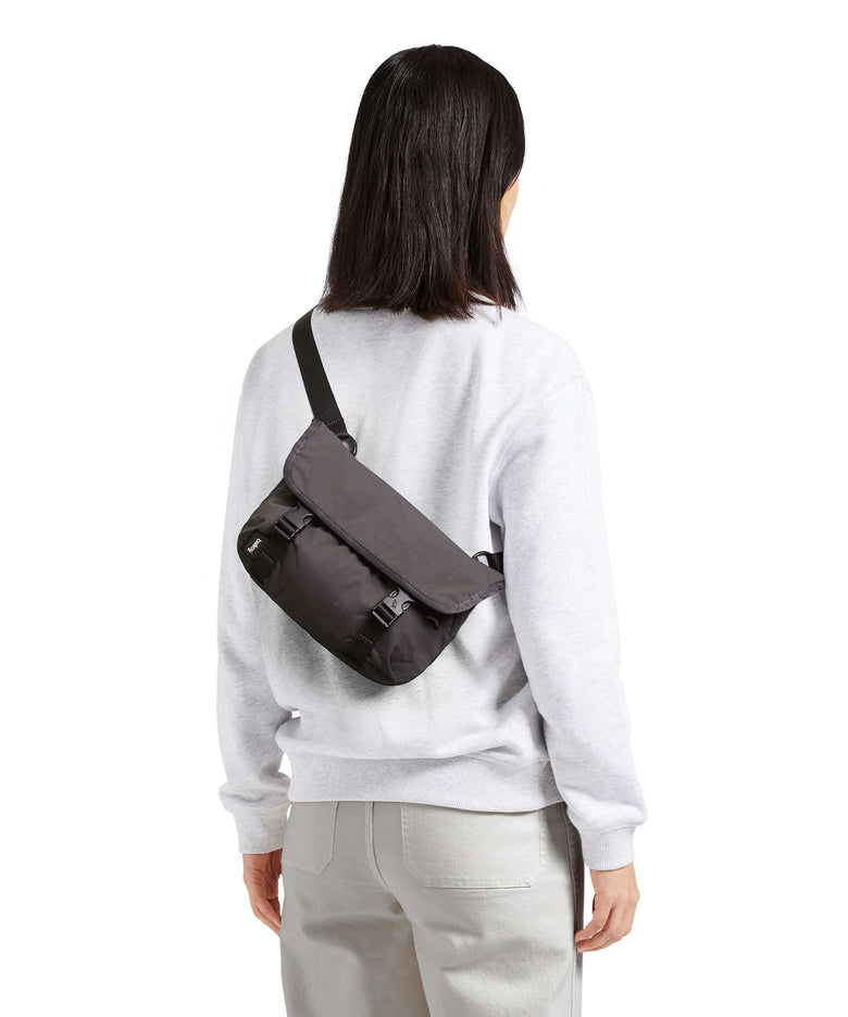 Bellroy Cinch 6 Mini Messenger bag lilachaze