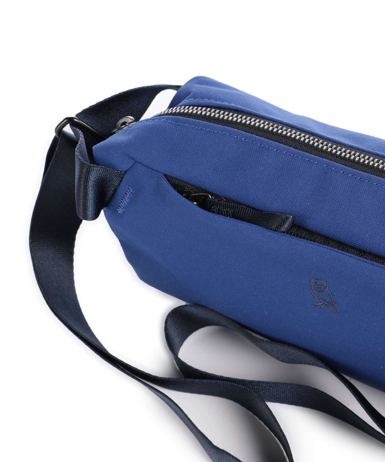 Bellroy Classic 3L Sling bag indigo